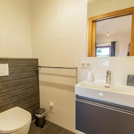 别墅 Hohe Tauern - Steinbock 滨湖采尔